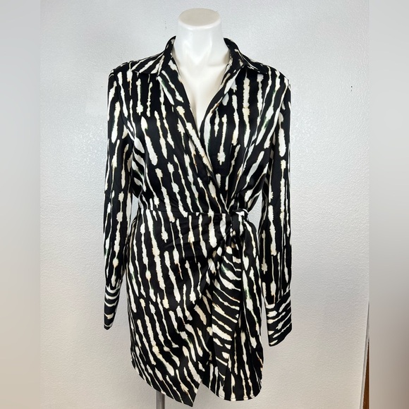 House of Harlow 1960 x Revolve Satin Wrap Shirt Mini Dress – Size Large - Picture 1 of 7